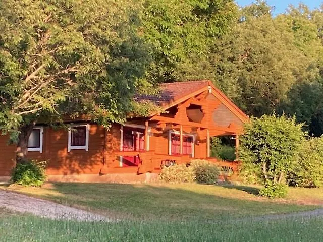 Hôtel Le chalet Roy à Mauroux  Camping